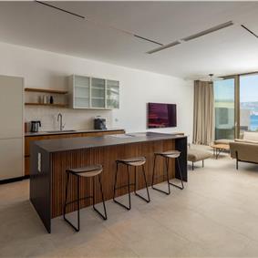 4-Bedroom Luxury Villa with Heated Pool, Ciovo near Trogir – Sleeps 8